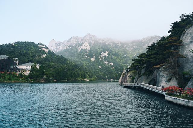 天柱山炼丹湖介绍图片