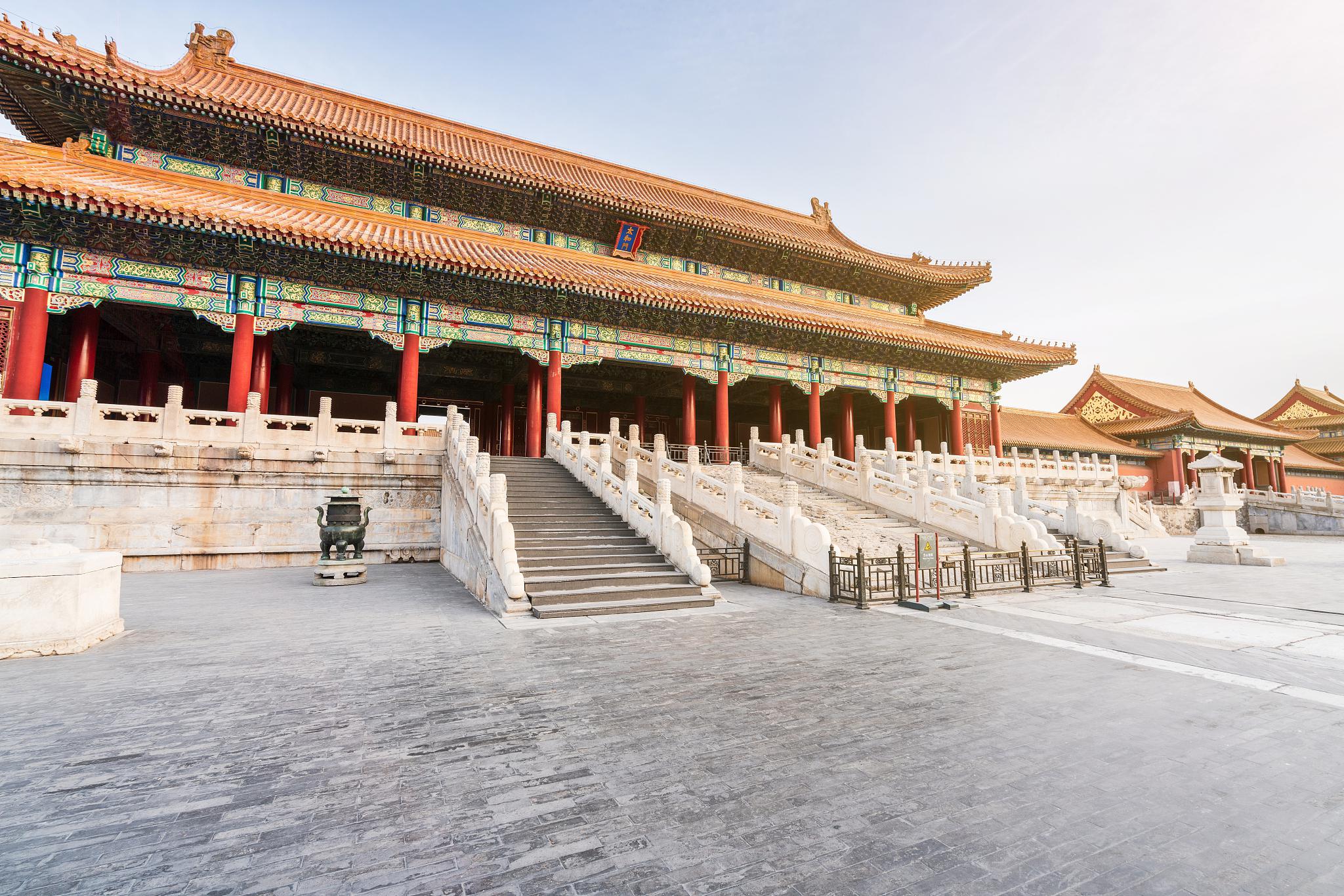 北京故宫是中国古代宫廷建筑之精华,也是世界文化遗产.