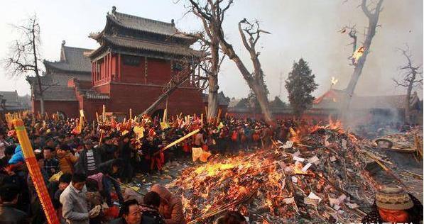 太昊陵:中国香火鼎盛之寺 太昊陵,中华第一大寺,位于河北省周口市淮阳