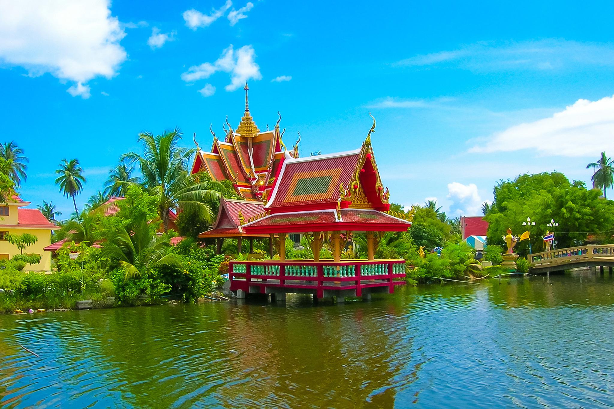 西双版纳:热带风情的人间天堂 西双版纳位于云南南端,是一个充满异域