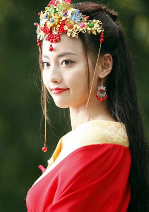 是一部值得一看的古装武侠剧,张嘉倪在剧中饰演的苏颖,是西夏遗孤