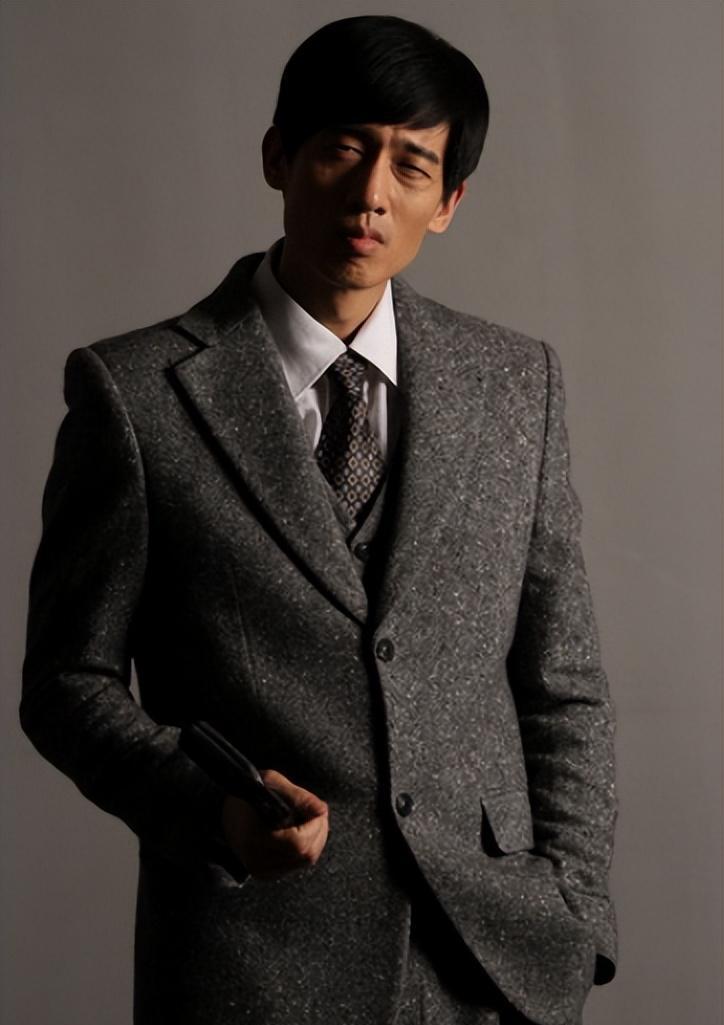 公磊:从被埋没到锋芒毕露,一位演员的坚守与蜕变 公磊,这个名字可能对