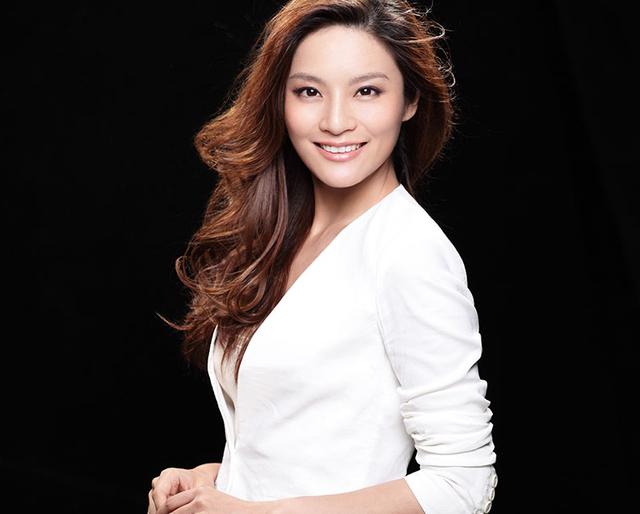 孟盛楠:一位在央视舞台上风华绝代的女主播 央视美女主播孟盛楠,以其