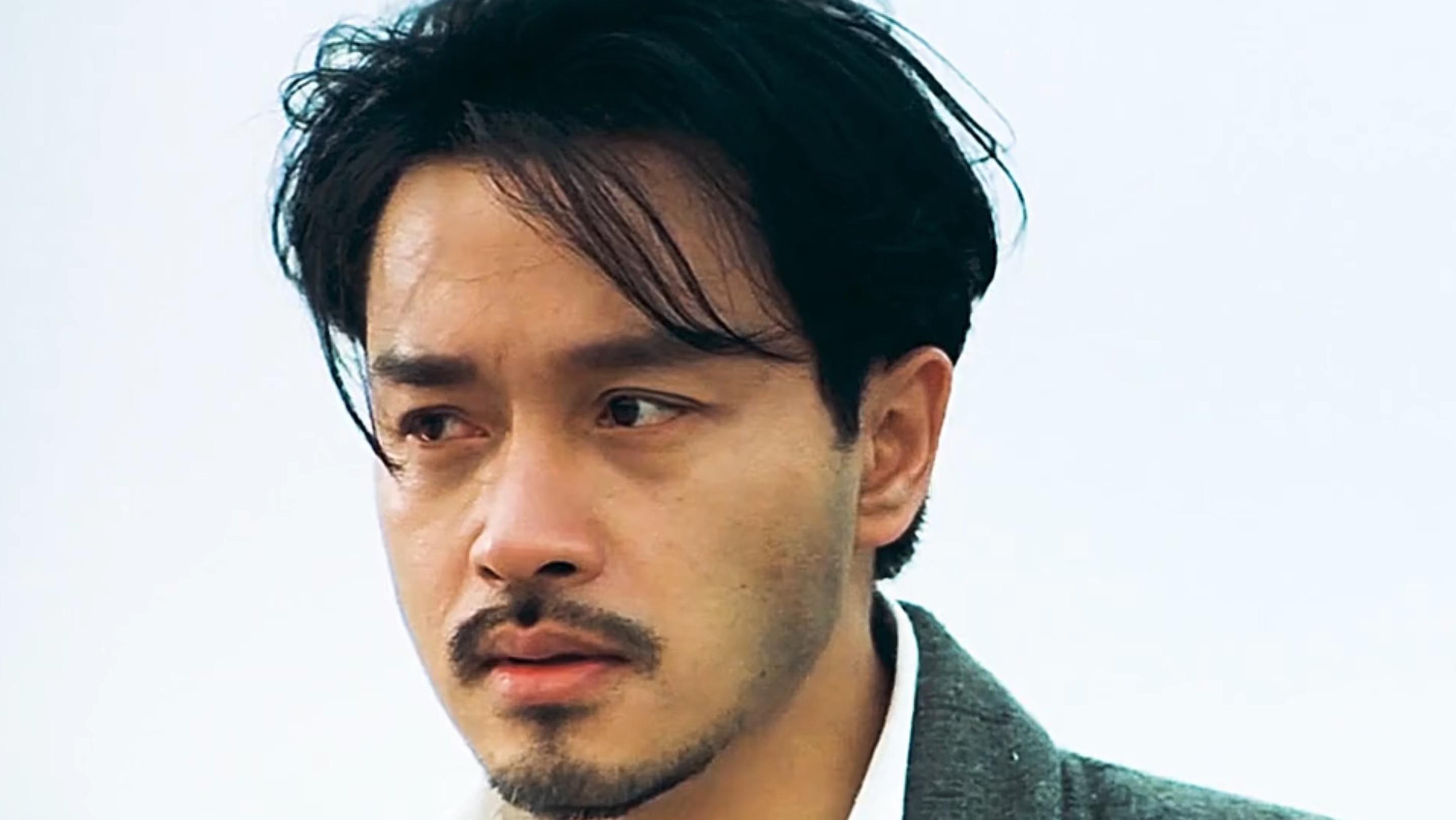 张国荣:香港娱乐圈的魅力传奇 张国荣,这个名字已成为香港娱乐圈的代