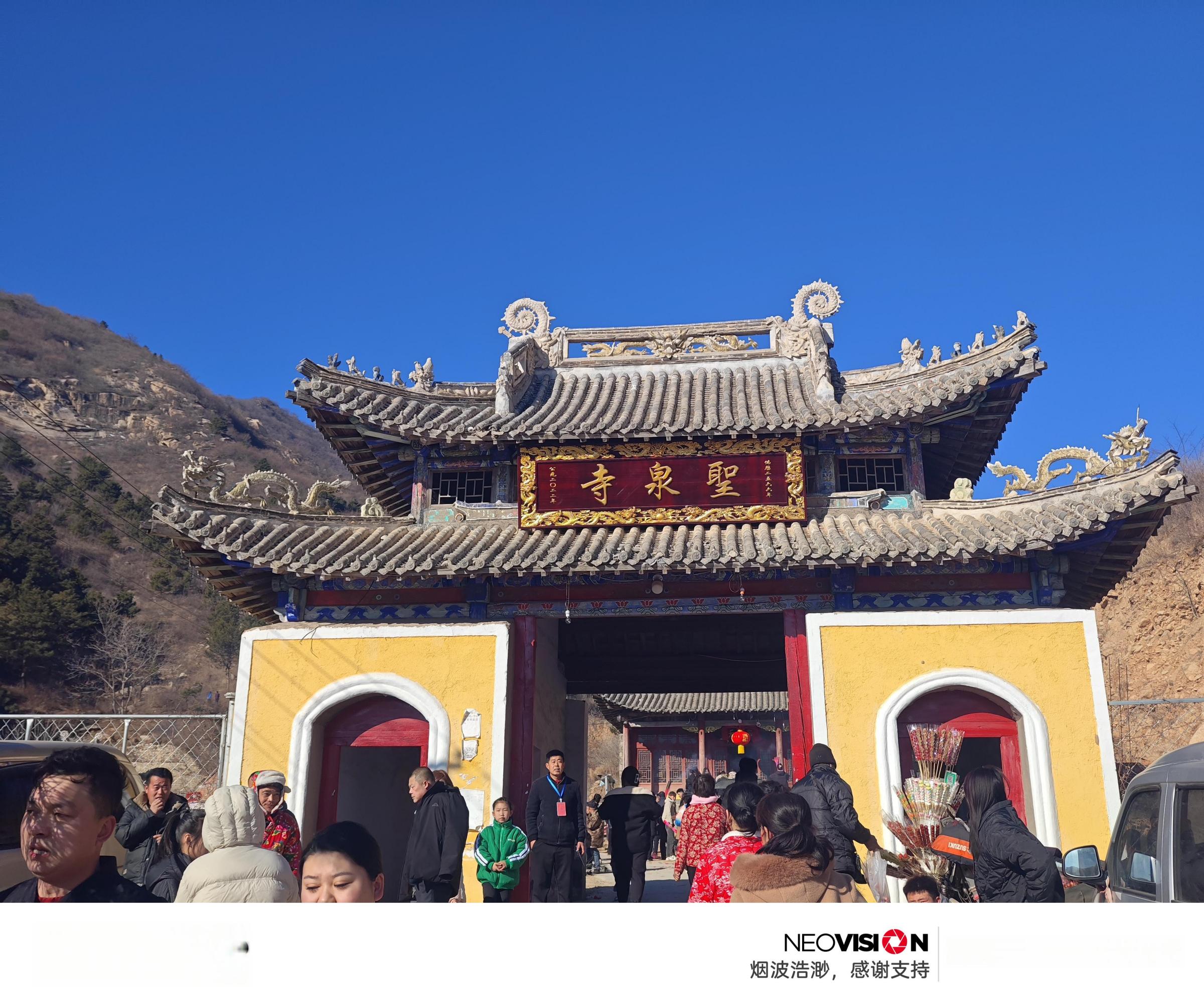 探访北方神秘佛教圣地:白狼山圣泉寺 在辽阔的北方大地上,有一个古老