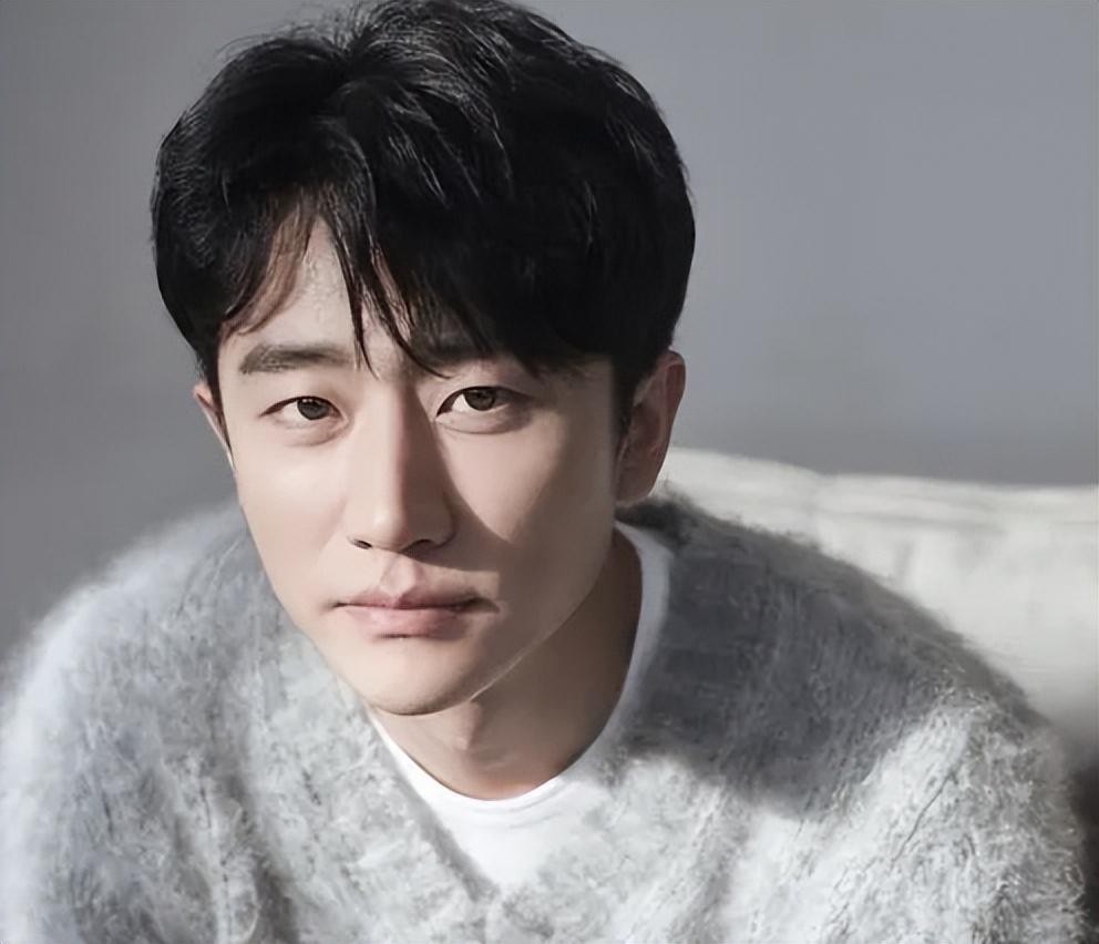 马天宇:娱乐圈的一股清流,寻找真正的自我 早前,热播剧《喜卷常乐城》