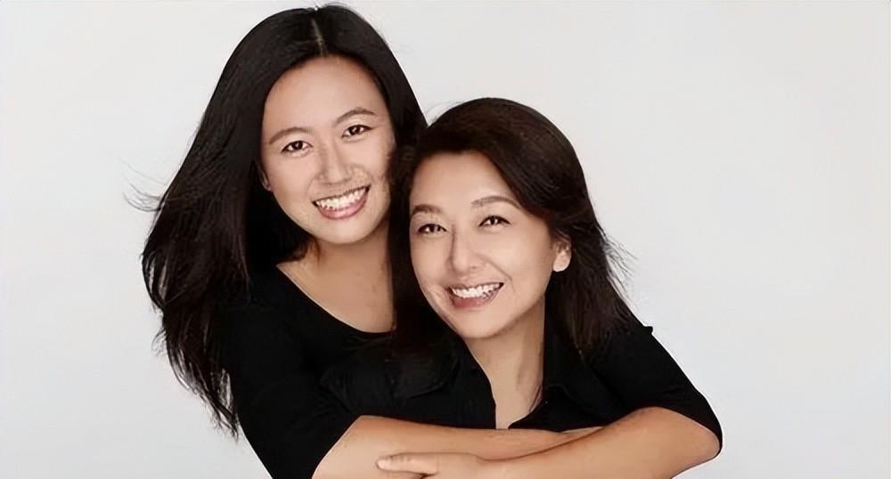 田小洁:从车间到荧屏,与女神江珊的幸福人生 在娱乐圈中,田小洁或许不