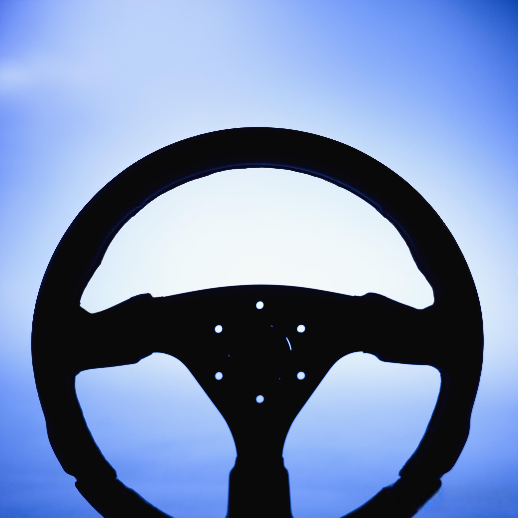 女子高速驾驶老头乐:图方便却漠视生命 女子开老年代步车上高速,一路