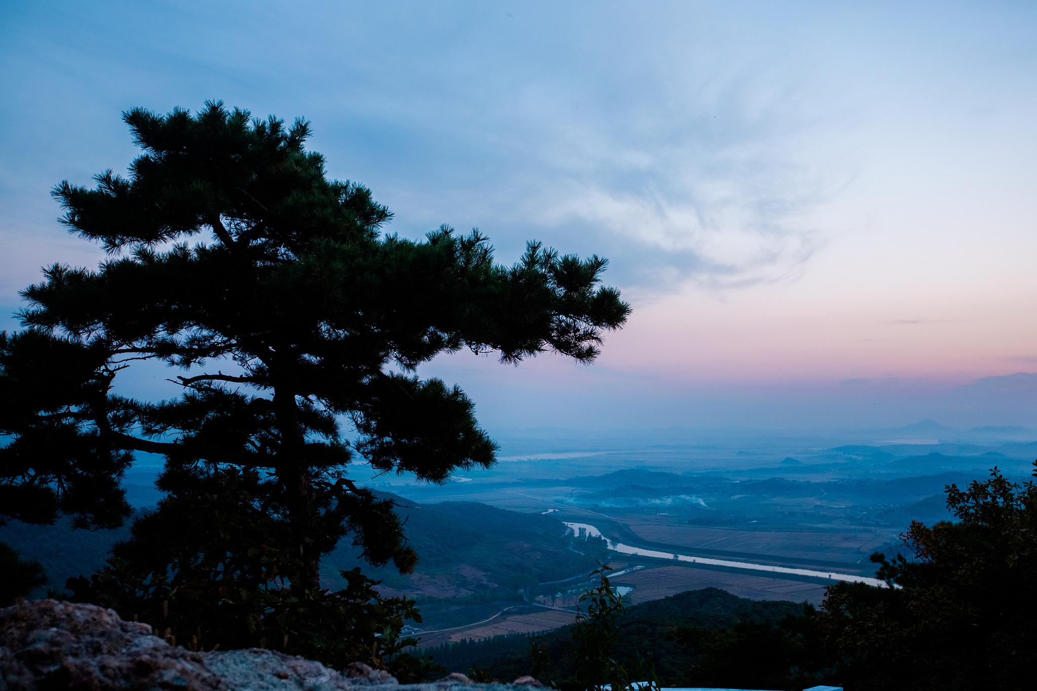 白云绕山间图片图片