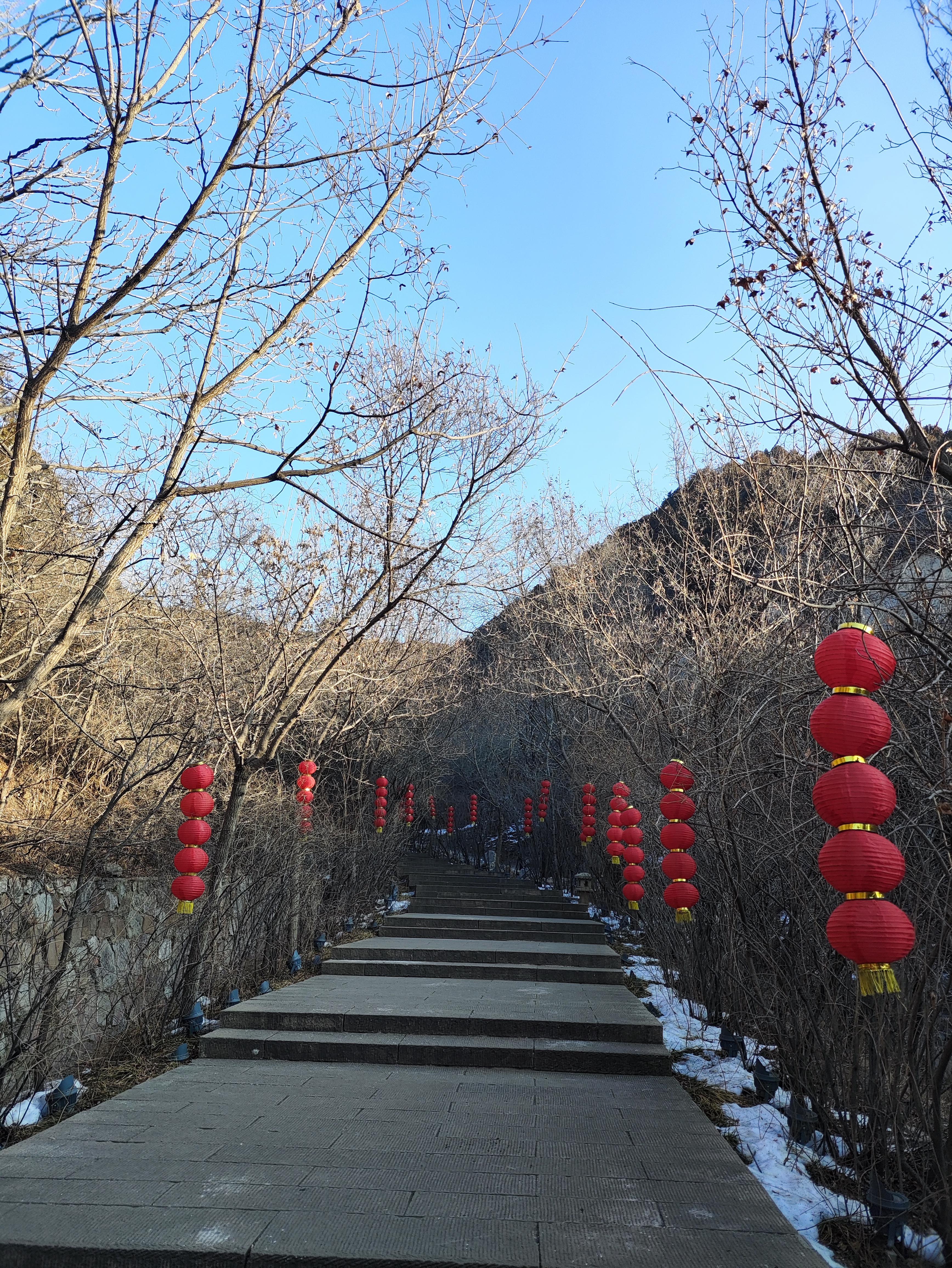 太山之旅,感受古韵与自然之美 太山,位于太原市西南,是周末远足的理想