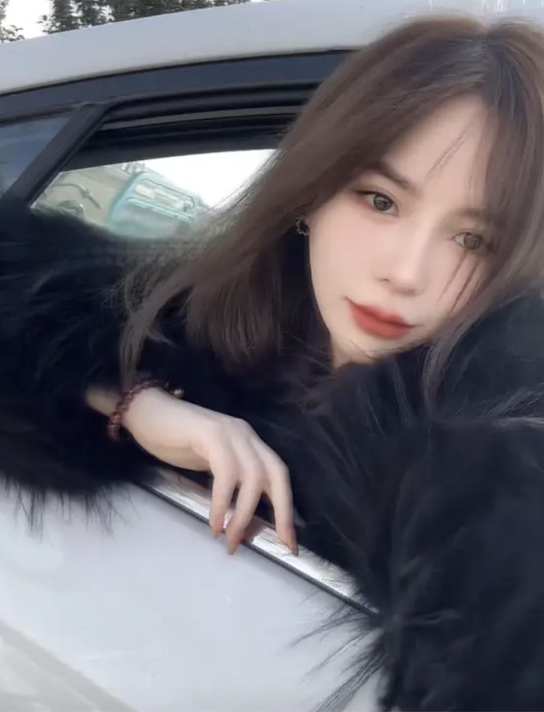 但她坚信幸福终将降临 安徽一位28岁的女孩小雅与一位00后男生相亲,因