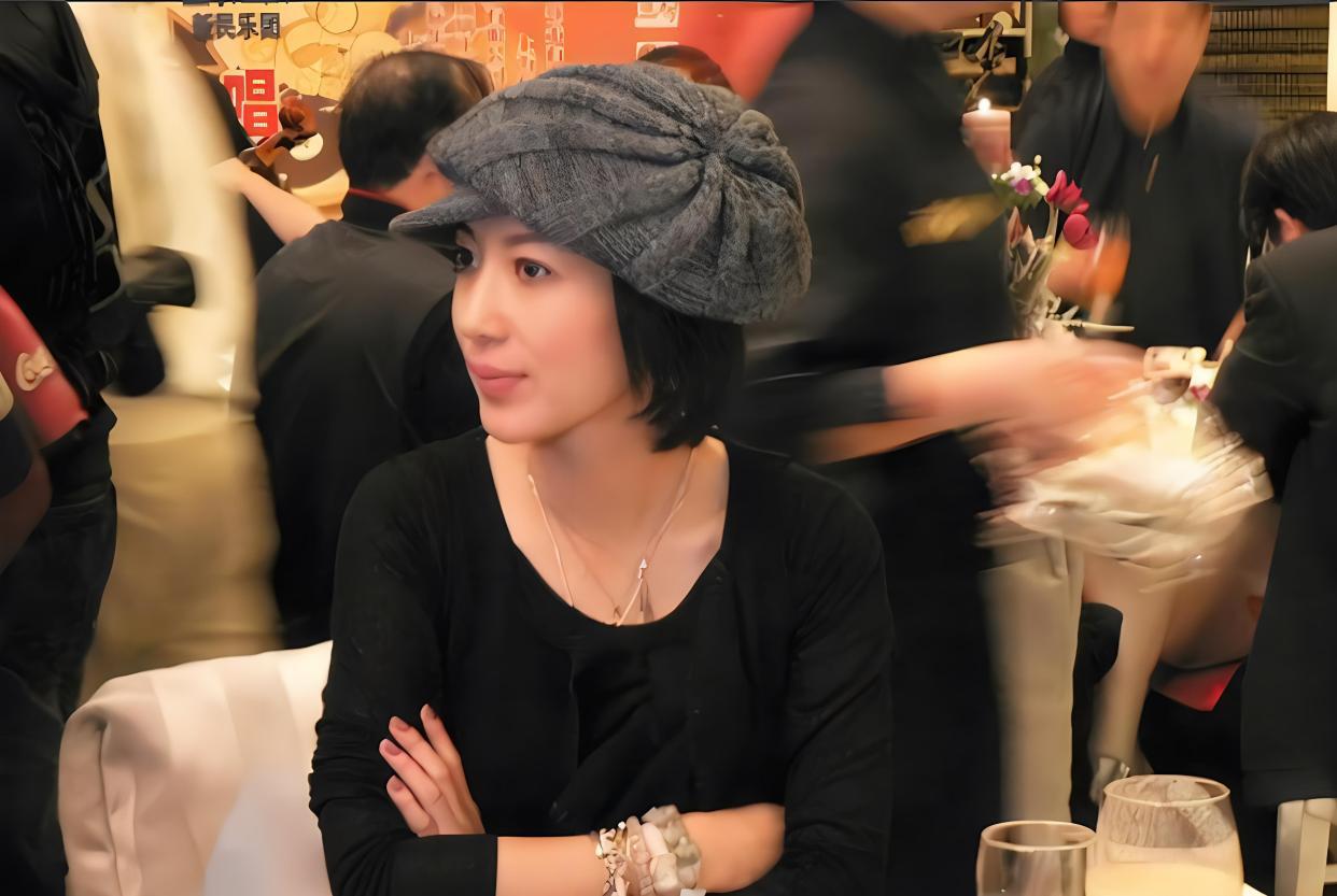 齐秦妻子孙丽雅的人格魅力 孙丽雅是一个四川妹子,出生于1984年,家庭