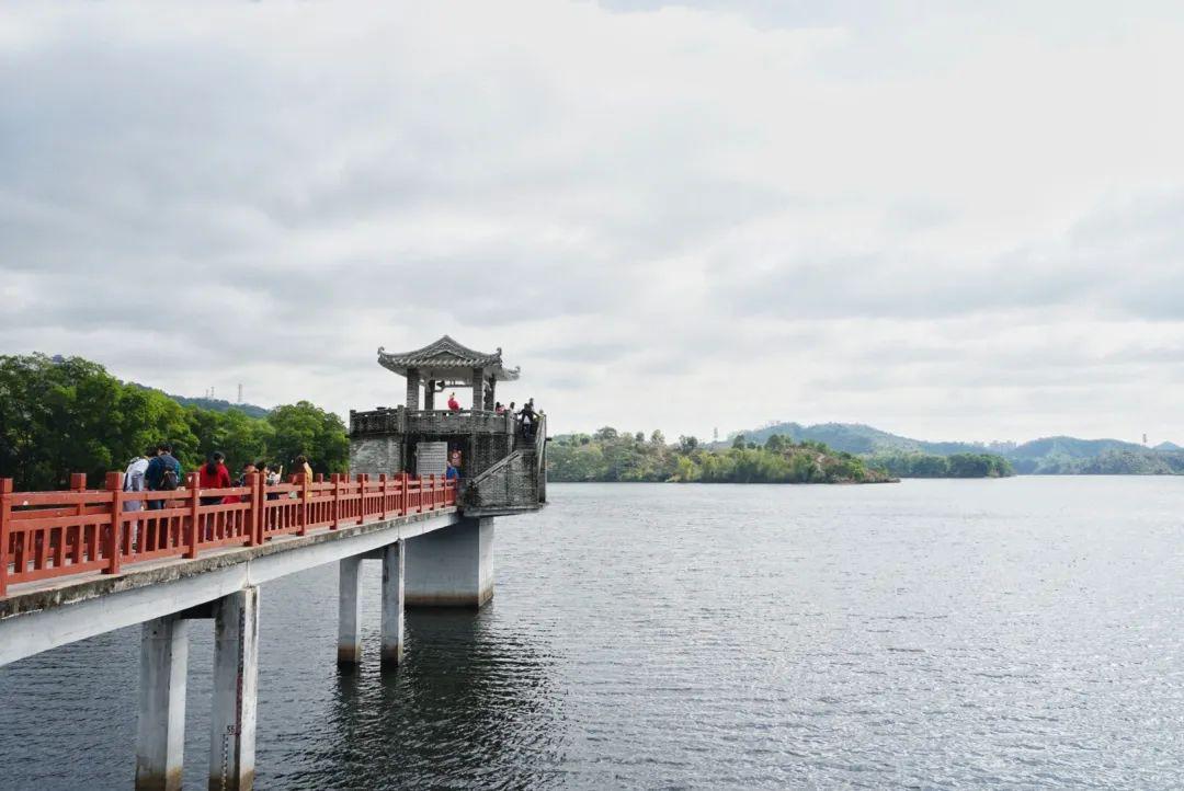 这里位于惠州的绿色肺腑,高榜山旁,红花湖景区内