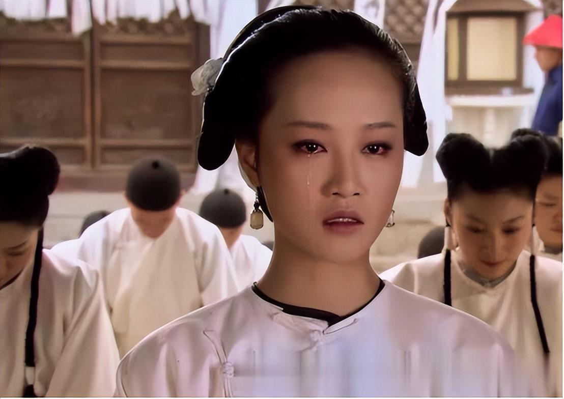 蓝盈莹:逆风翻盘,拼命三娘的自我超越 在娱乐圈中,蓝盈莹以其独特的