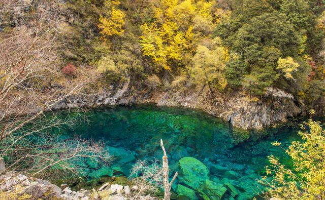 自然与人文的完美融合 叠溪松坪沟景区位于四川省藏族羌族自治州茂县