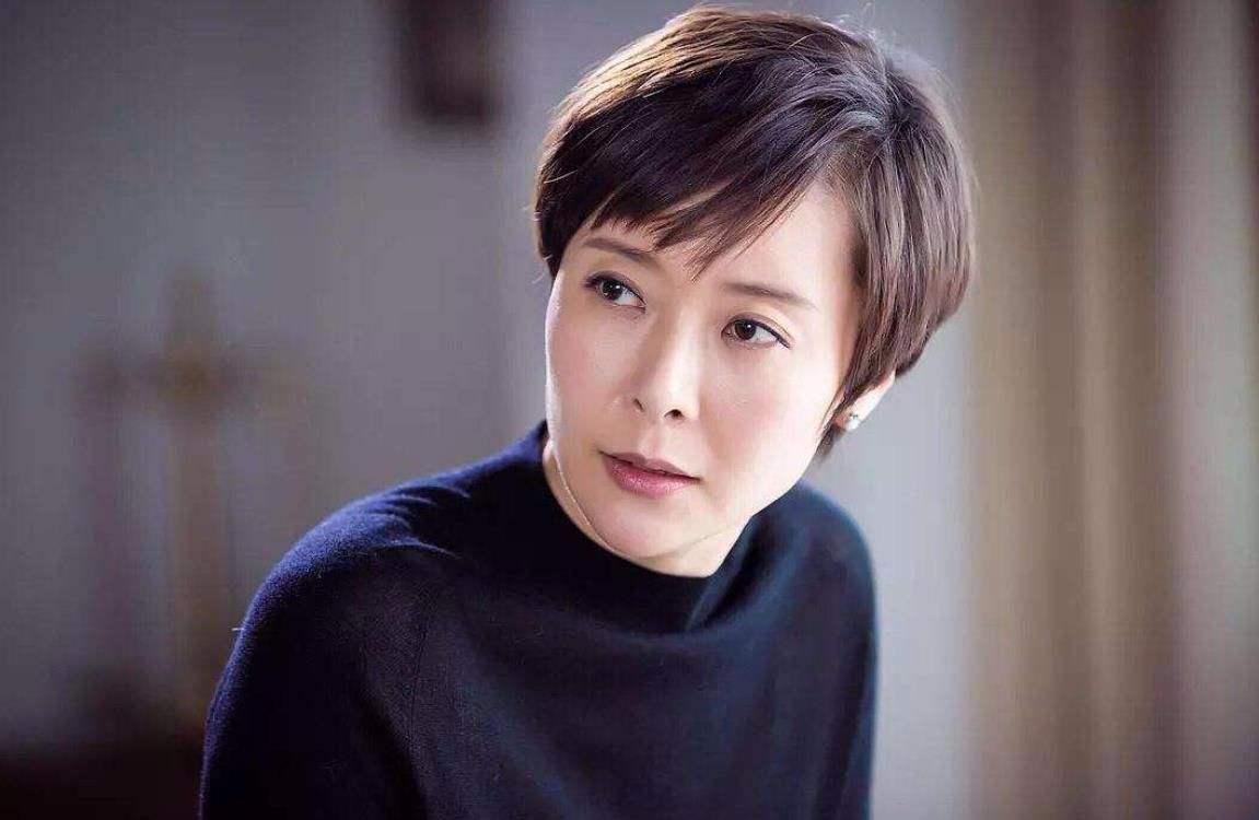 演员耿乐:从绘画到演艺,多才多艺的人生旅程 耿乐,一个名字,背后却