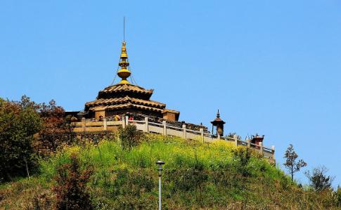 圣井山石殿:瑞安深厚历史文化的象征 每次提及瑞安,我总会想起那座藏