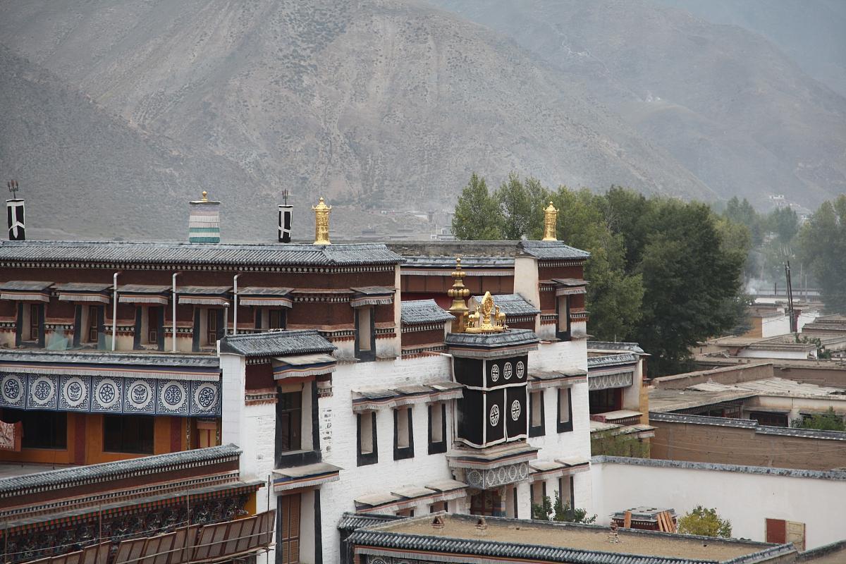 探访班玛藏式民居:历史韵味的守护者 探访果洛藏族自治州班玛县灯塔乡