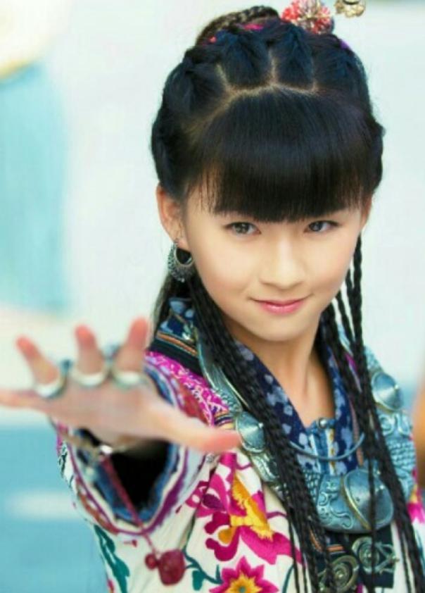 从春晚走红到重新出发 在2014年那个冬天的春晚舞台上,一个名叫小彩旗