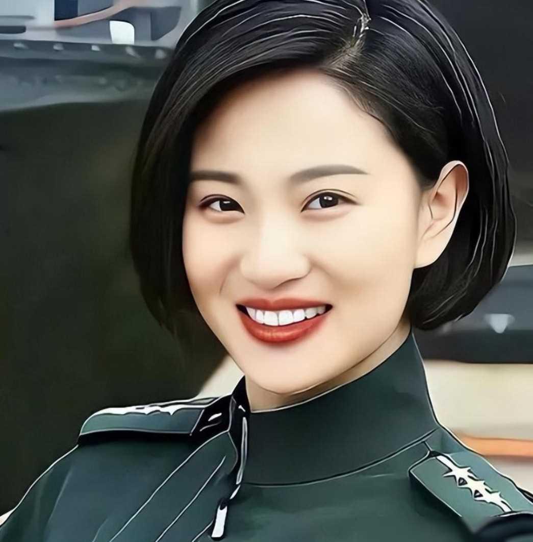 侯梦莎与毛毅:从荧屏情侣到现实生活中的恩爱夫妻 侯梦莎,一位备受