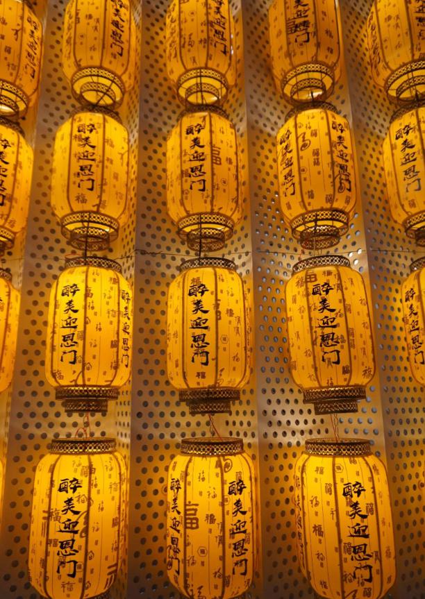 迎恩门风情水街:绍兴的一颗璀璨明珠 迎恩门风情水街,是绍兴市越城区