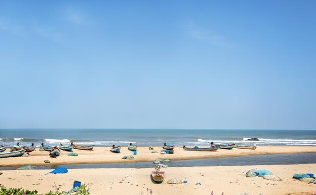 嵊山岛:美得如诗如画的岛屿 嵊山岛位于浙江省舟山市嵊泗列岛,是一座