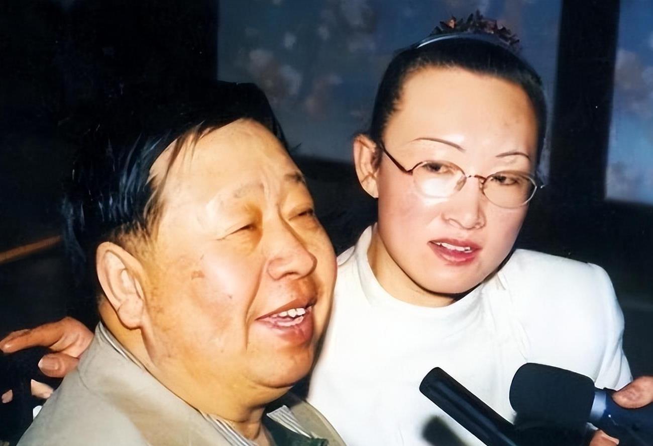 马季逝世18年,于波与马东的坚守与传承 马季,中国相声界的传奇人物,自