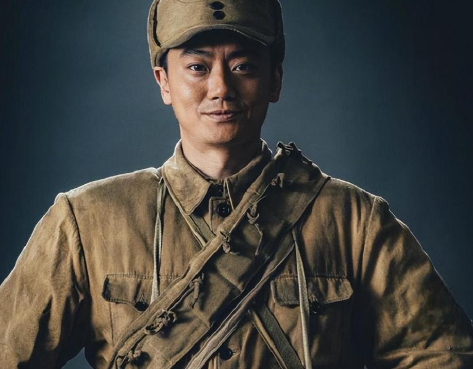 陈宝国捧儿子无果,改名后却火了 陈宝国的儿子陈月末在演艺圈中长期