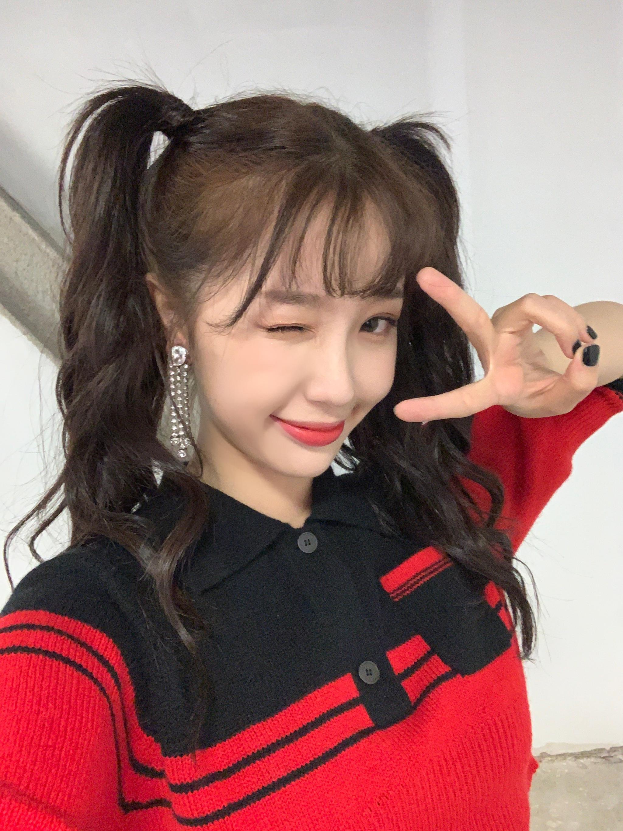 虞书欣:演艺圈中的财富之花,独立与自强的典范 虞书欣,一个出生在富裕