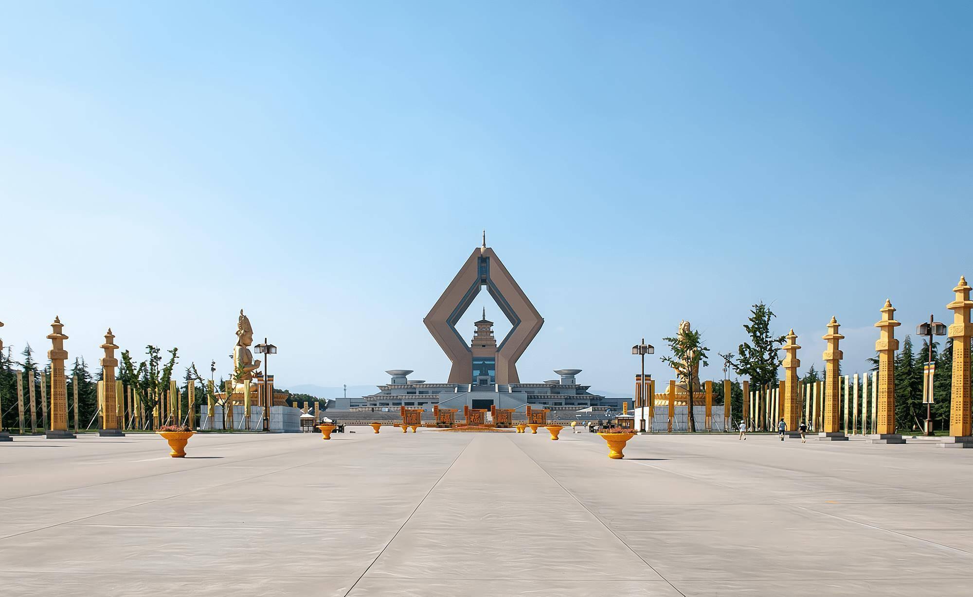 陕西法门寺:千年传奇 法门寺,位于陕西省宝鸡市扶风县北部,是关中地区