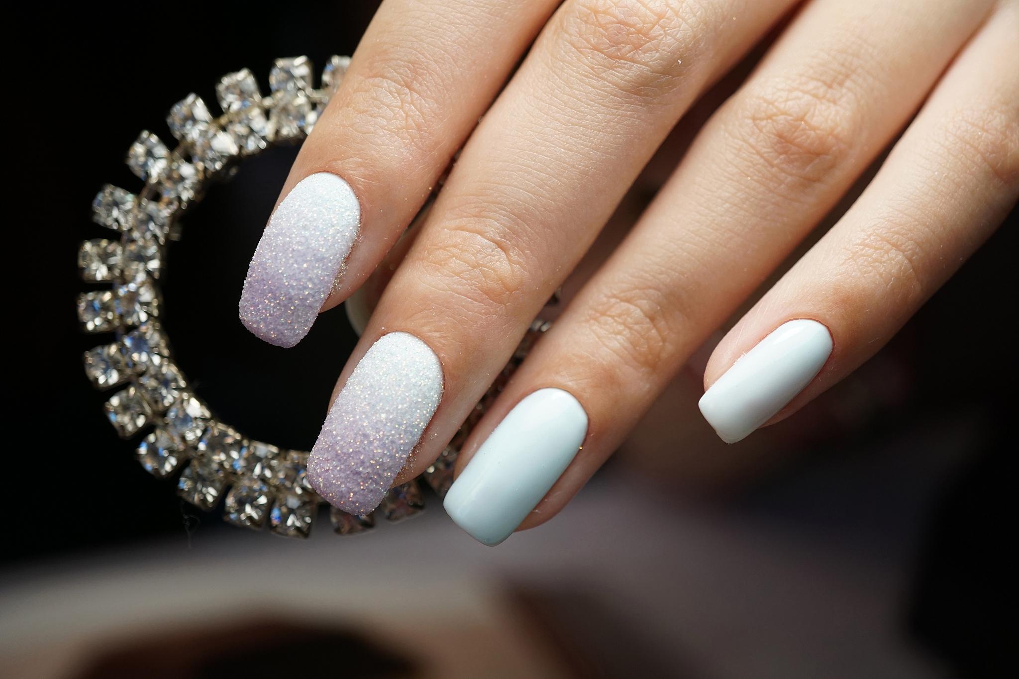 美甲:奢侈又治愈,心理与生理的双重享受 美甲价格高达每平方米12万元