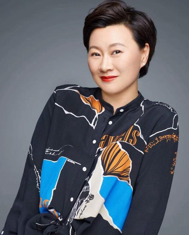 赵海燕:从二人转演员到大学教授的滚烫人生 赵海燕,这个名字可能对于