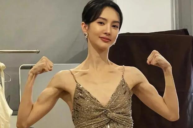 金晨的豪放情史 金晨是内娱界的"女海王",演技在线,曾一人"挑战"六位