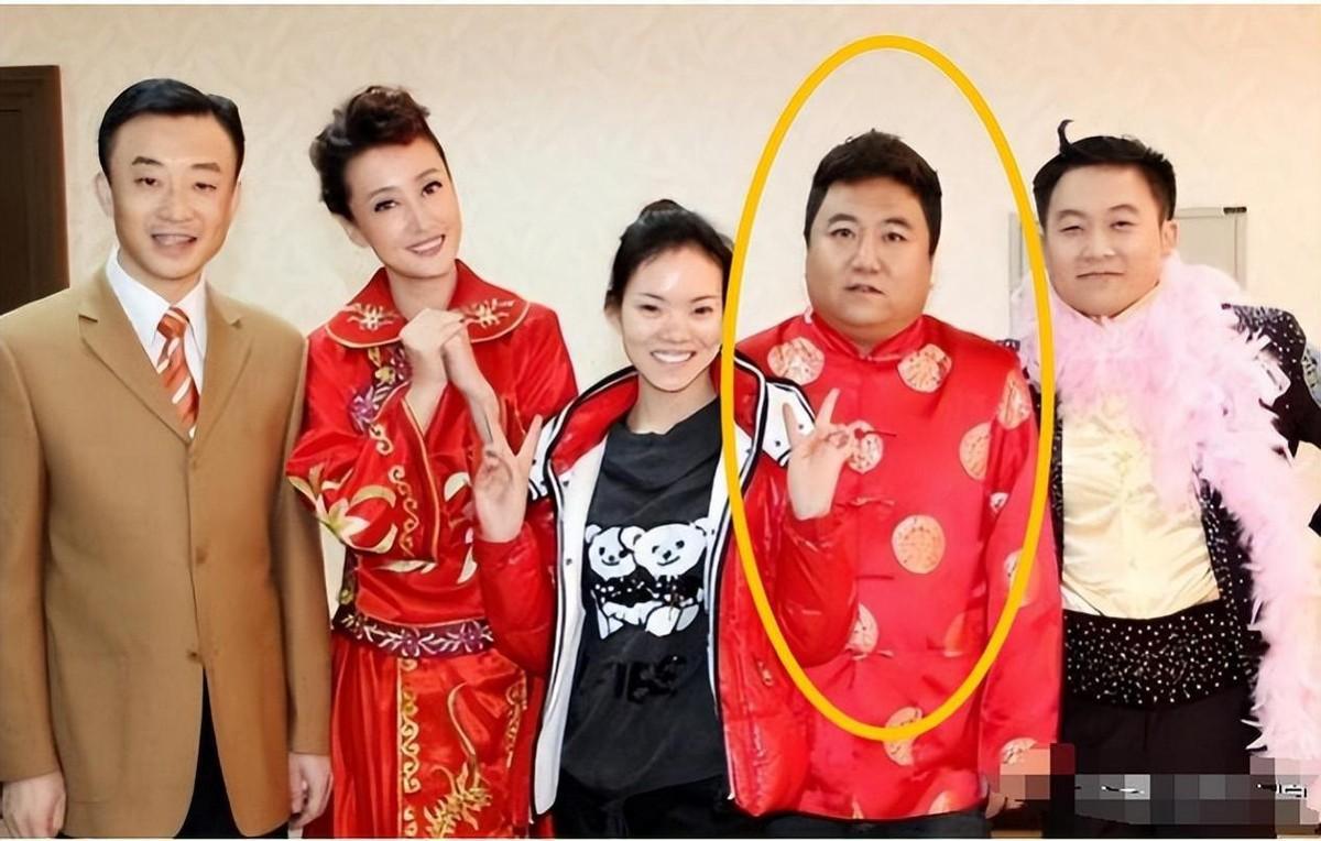 冯巩的"诈骗犯"徒弟:杨松的悔恨与命运 冯巩,春晚的常青树,带出了不少