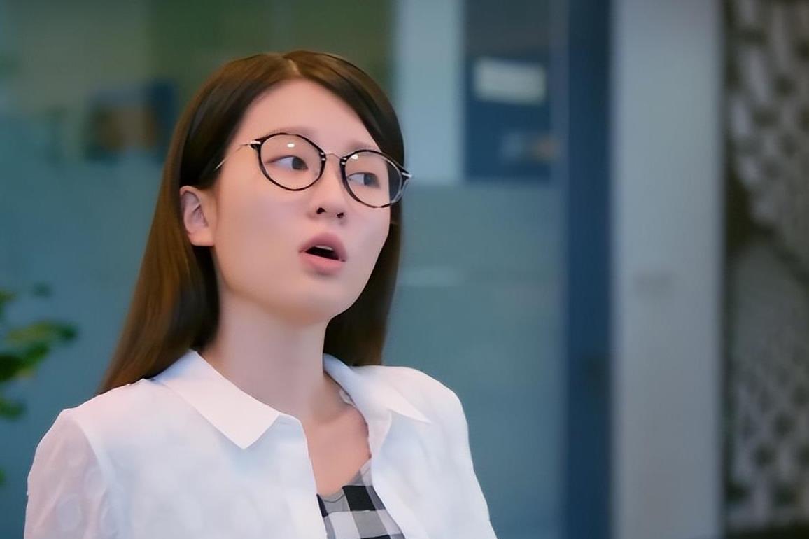 赵医生与关雎尔:互相补充才是真爱 关雎尔是一个典型的"乖乖女",她