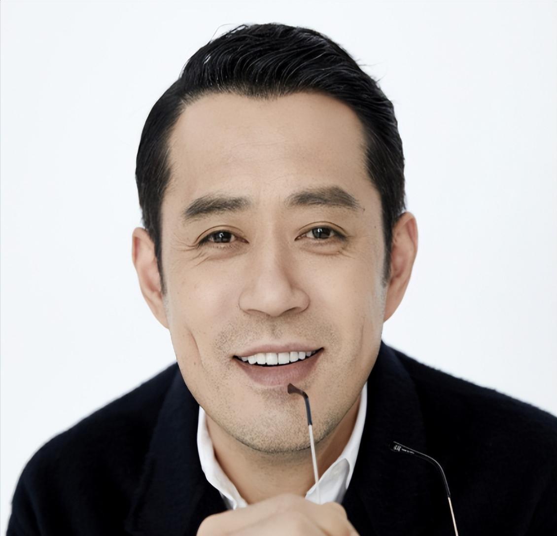 刘钧:从电工到演员 刘钧凭借《知否》和《乔家的儿女》中的渣爹角色