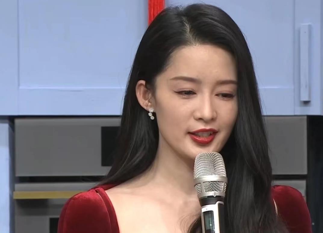 刘诗诗,刘涛,李沁和关晓彤这四位美女在央视春节联欢晚会上的亮相,无