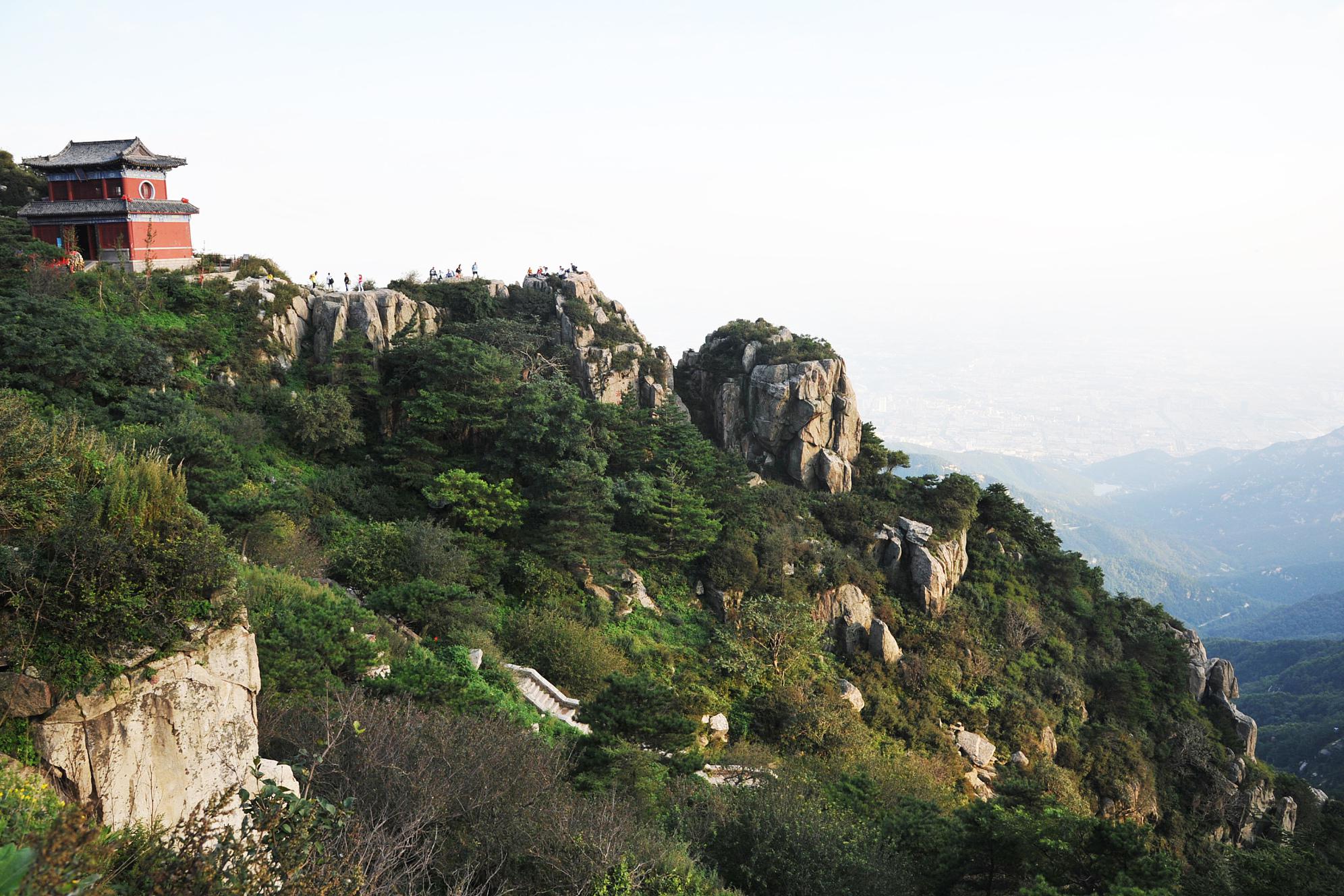 探寻五岳之首的泰山 泰山,古称岱山,是中国五岳之首,位于山东省泰安市