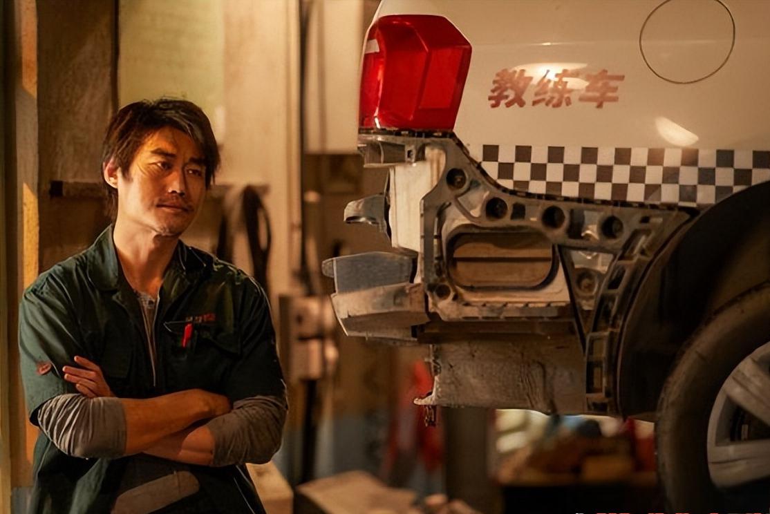 飞驰人生2》:男四号张本煜惊艳了 飞驰人生2》口碑大爆,张本煜的高光