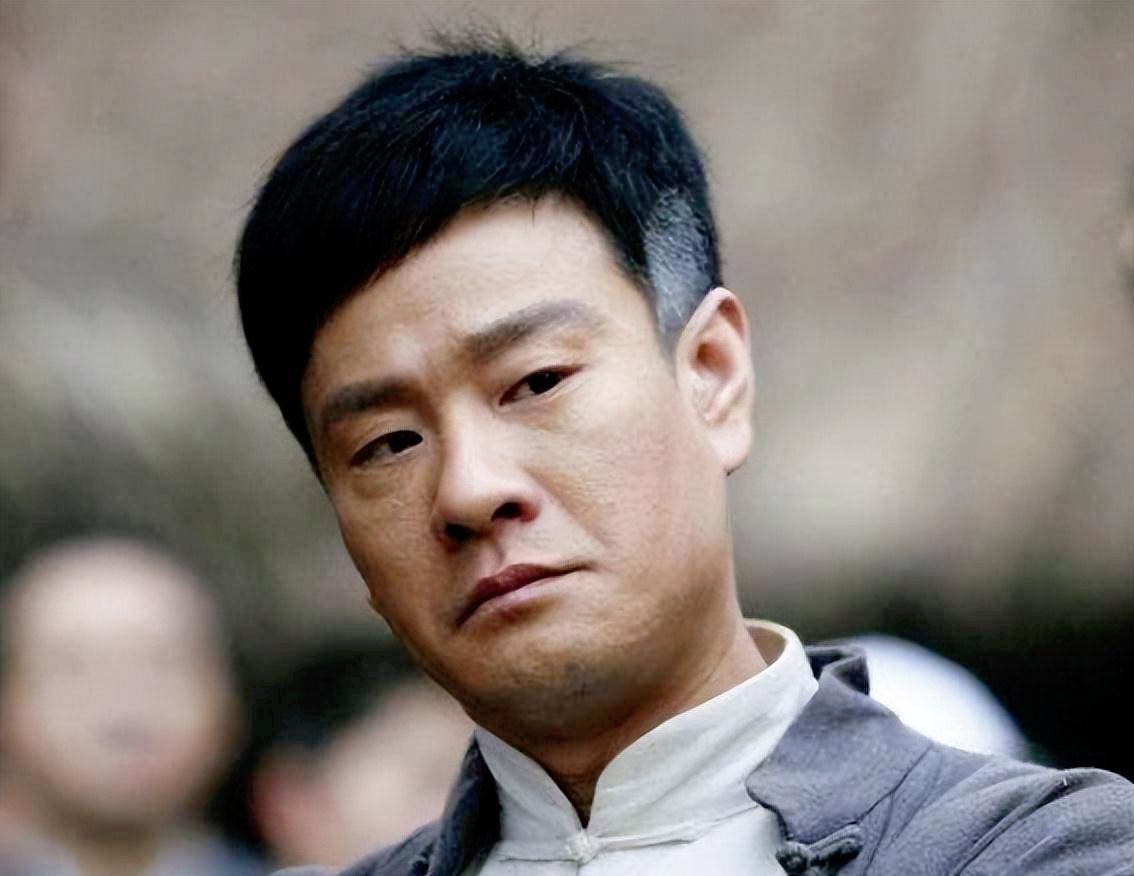 连奕名,陈佳妍与杨若兮:一失足成千古恨 连奕名曾是备受瞩目的演员,但