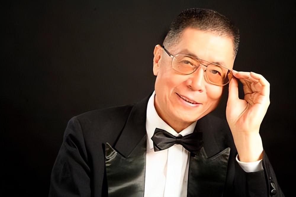 孙颖:跨越年龄的爱情 钢琴大师刘诗昆和琵琶演奏家孙颖的爱情故事