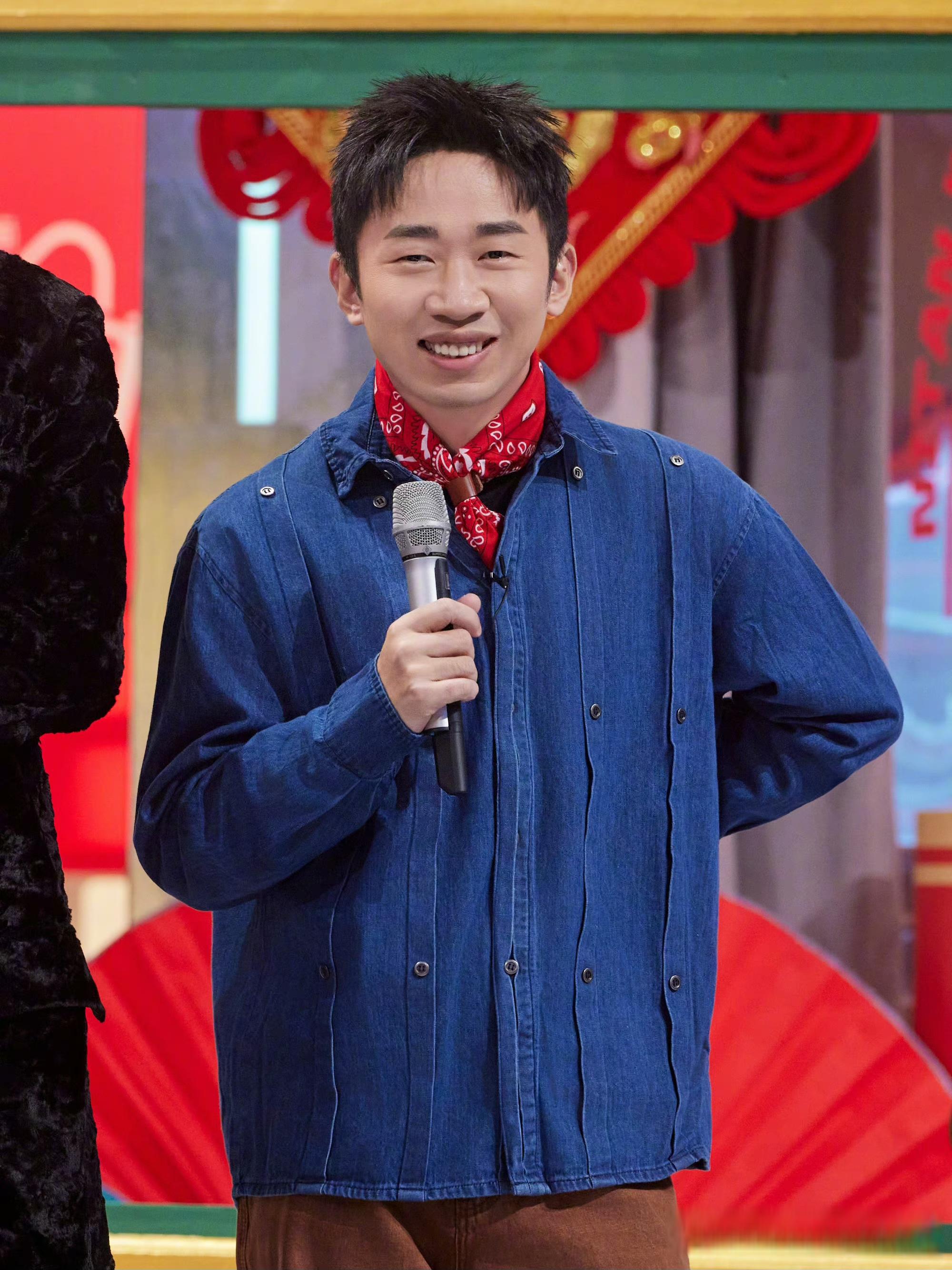 这次的主角是杨迪,他挑战男团风,效果惊艳.