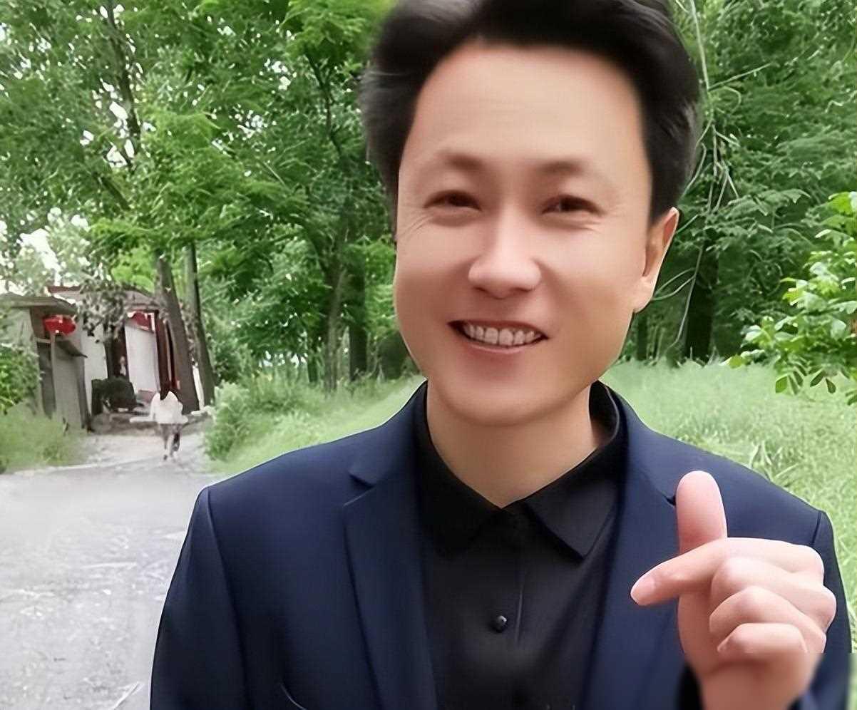 一笑倾城":农村女孩的网红逆袭 韩笑以自己的独特魅力成为了叔圈顶流