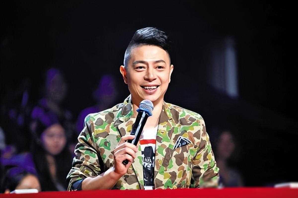 广东卫视主持人的不老传说:阮星航 52岁的广东卫视知名主持人阮星航