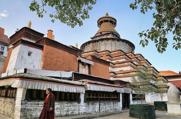 江孜白居寺简介图片