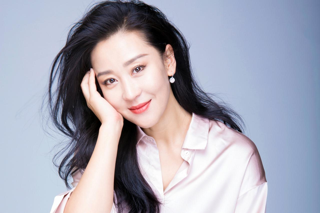 苗圃生日照惊艳网友:美貌如花,幸福满满 苗圃过生日,晒出了自己的幸福