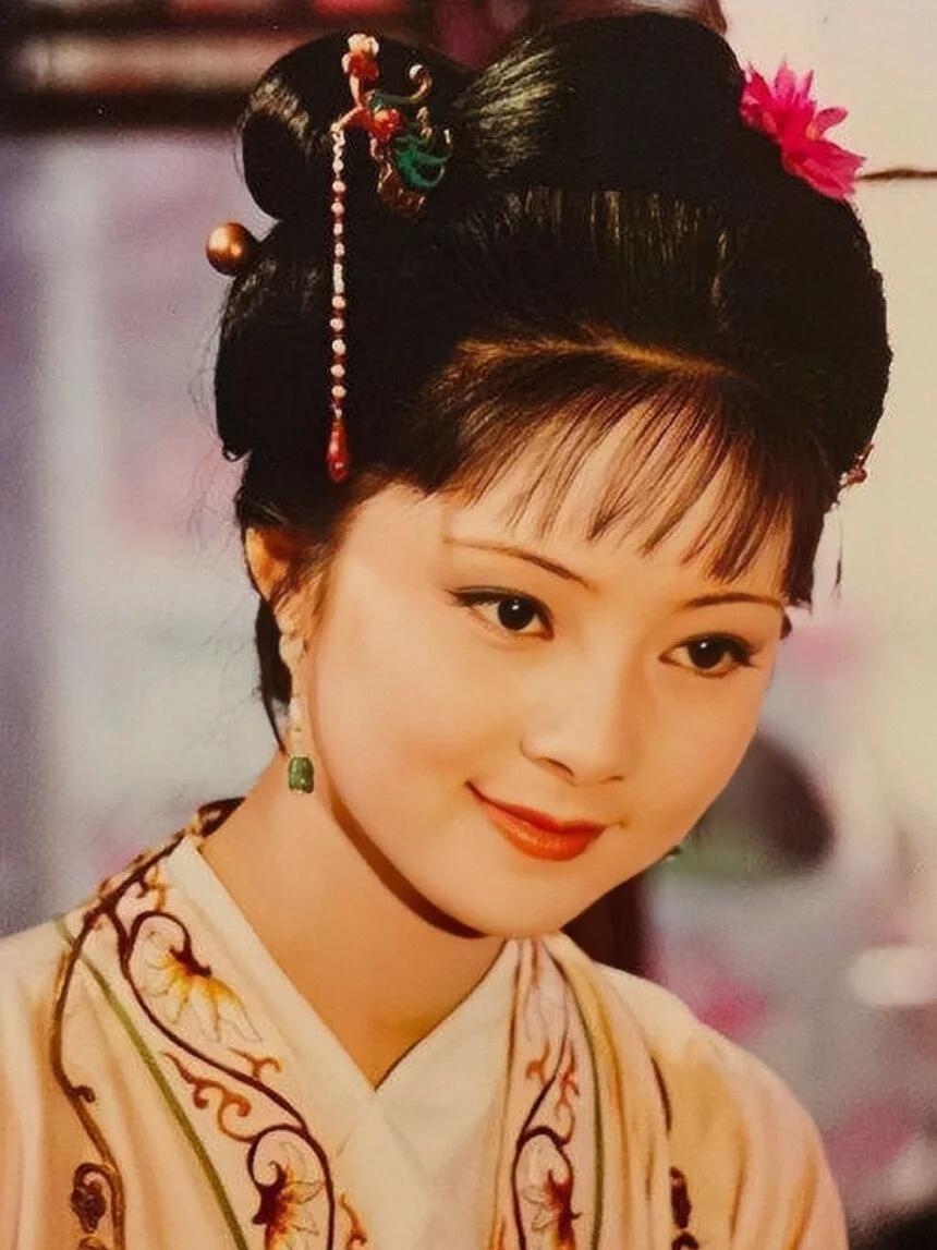 现实中的薛宝钗,独身富婆的命运与选择 独身富婆张莉,曾出演薛宝钗