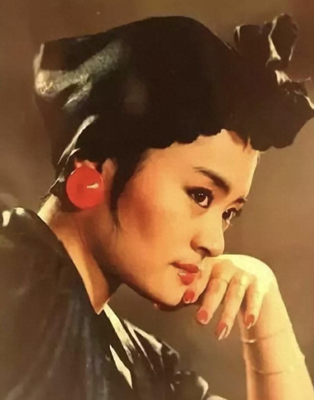 金炜玲:谷建芬一封信改变了人生 金炜玲在南斯拉夫国际音乐节上荣获