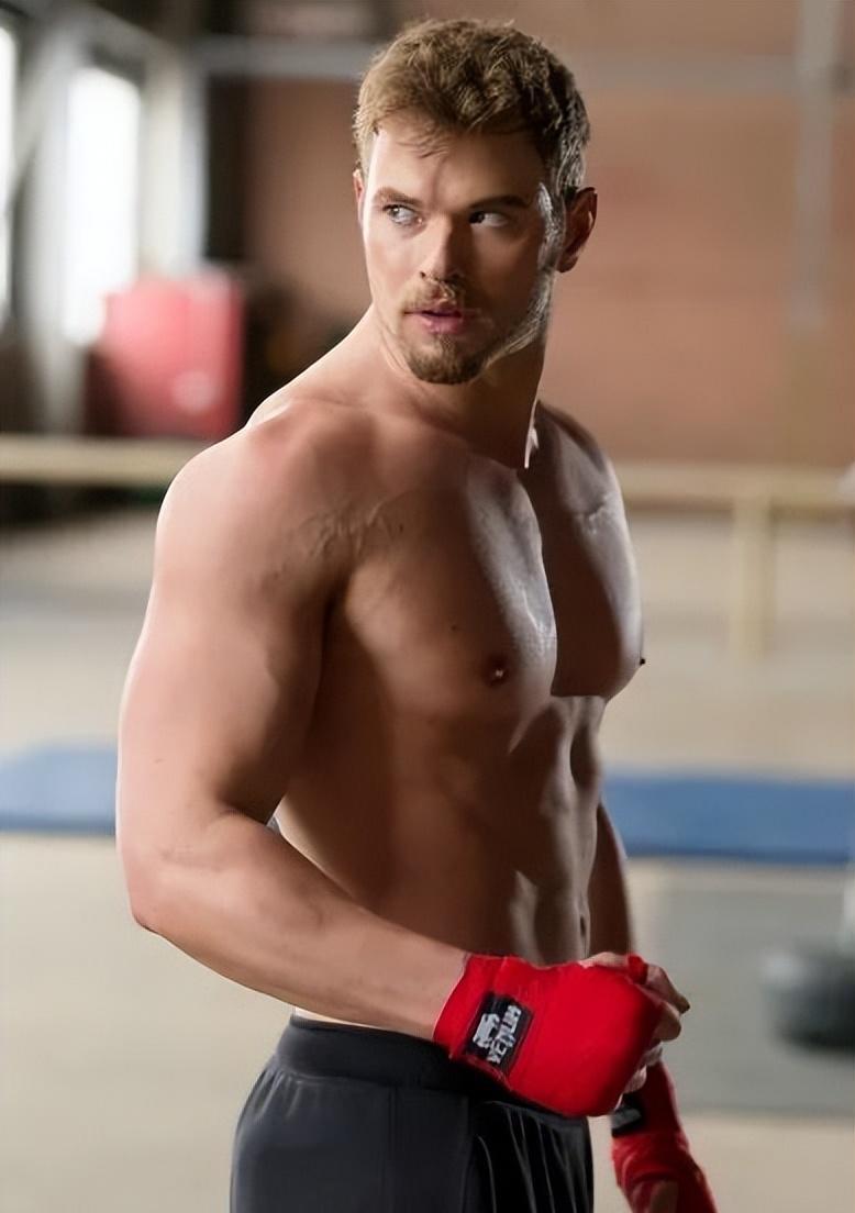 凯南·鲁兹:魅力不减当年,演技欠佳仍受喜爱 凯南·鲁兹,男神中的男神