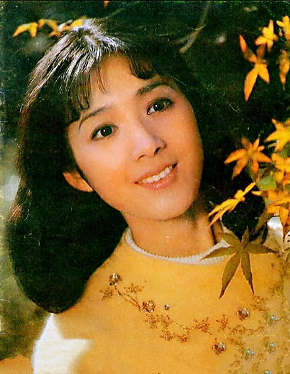 龚雪:演艺巅峰后的抉择与归来,岁月静好的生活哲学 龚雪,一个曾在80